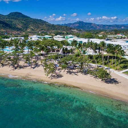 فندق Senator بويرتو بلاتا المظهر الخارجي الصورة Aerial view of the beach at the Hard Rock Hotel