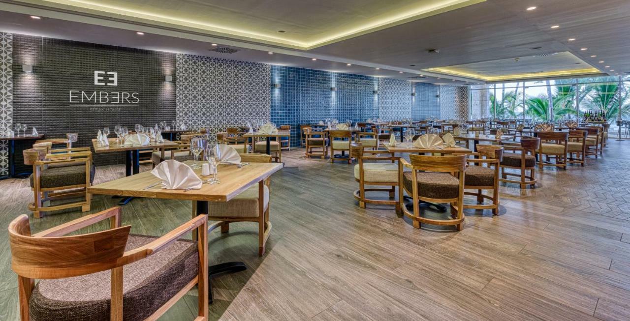 فندق Senator بويرتو بلاتا المظهر الخارجي الصورة The restaurant