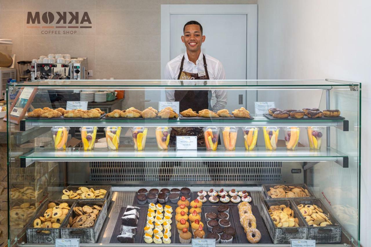 فندق Senator بويرتو بلاتا المظهر الخارجي الصورة A pastry shop in Dubai